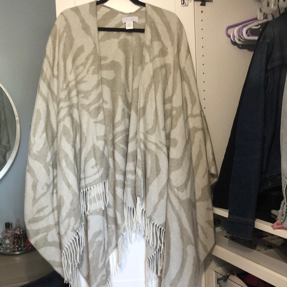 Beige Shawl - Picture 1 of 3